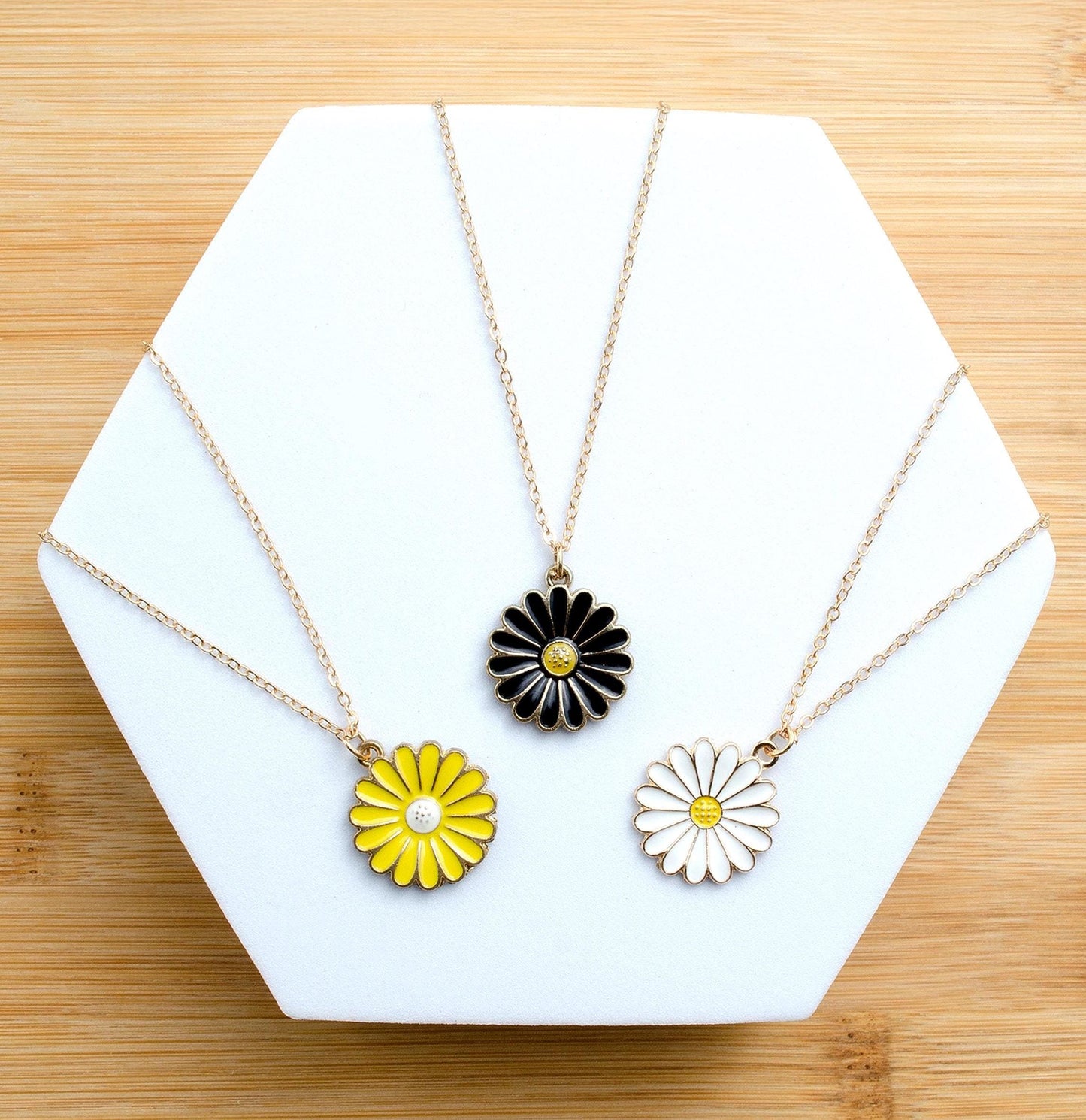 Daisy Flower Inspired Necklace  Boho Aesthetic Jewelry  Handmade Floral Jewelry