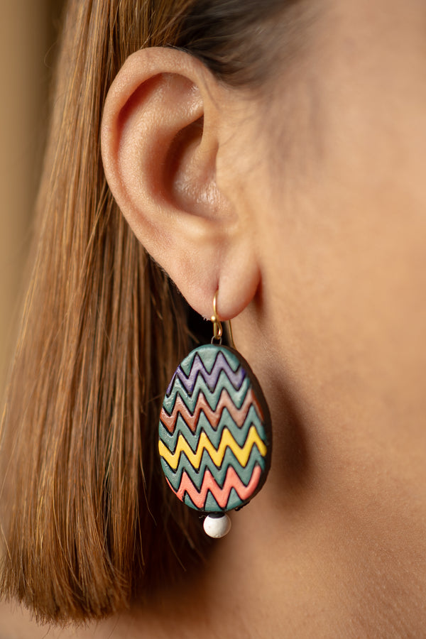 Handmade Earthen Clay Zig-Zag Oval Drop Earrings with Brass Hooks