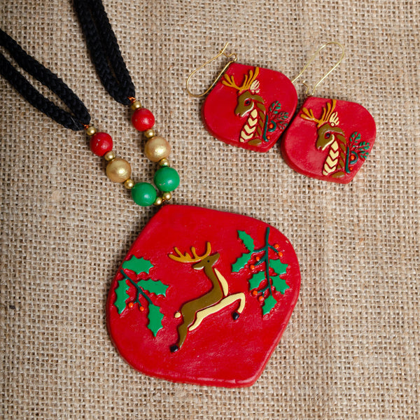 Handmade 3D Reindeer Clay Jewelry Set: Christmas Necklace & Earrings