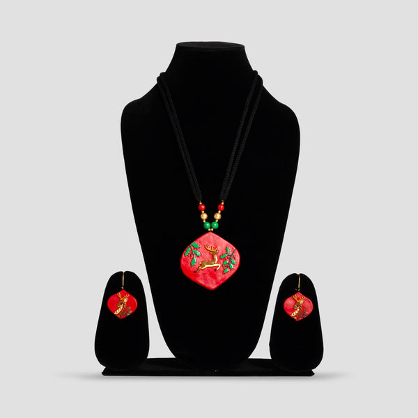 Handmade 3D Reindeer Clay Jewelry Set: Christmas Necklace & Earrings