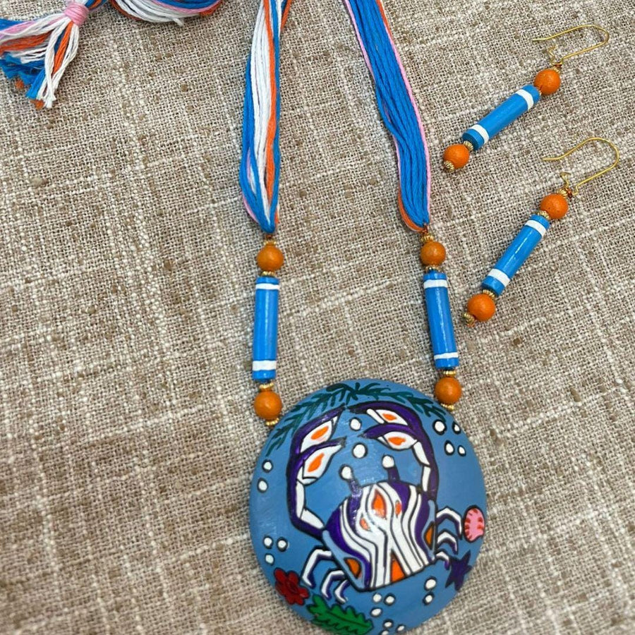 Hand-painted clay crab round pendant necklace