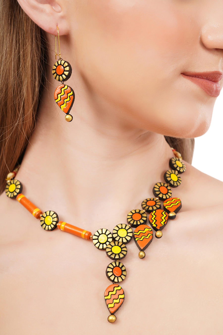 Terracotta dangle necklace and earrings set in black, orange and pink – view 2