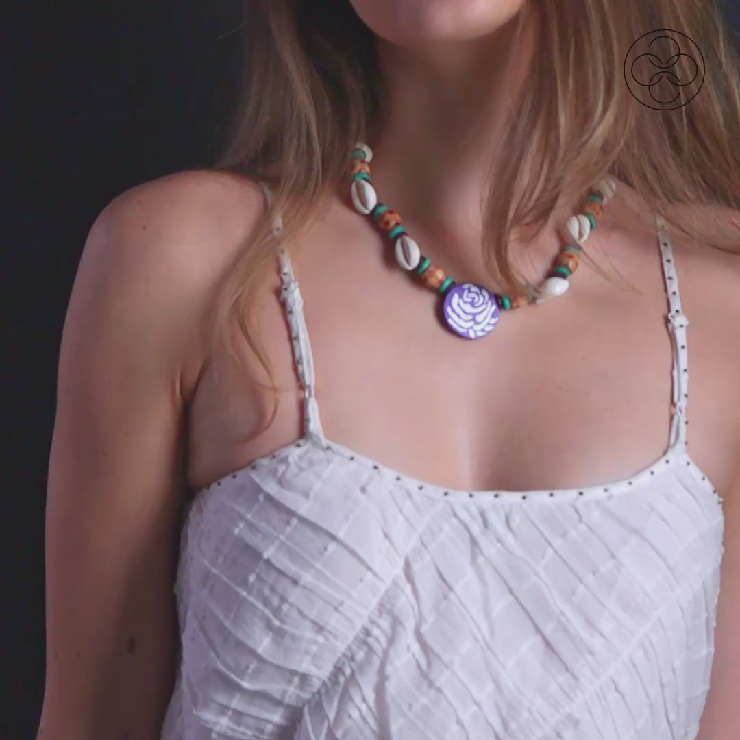 Handmade flower pendant necklace with wooden beads, shell and clay – video